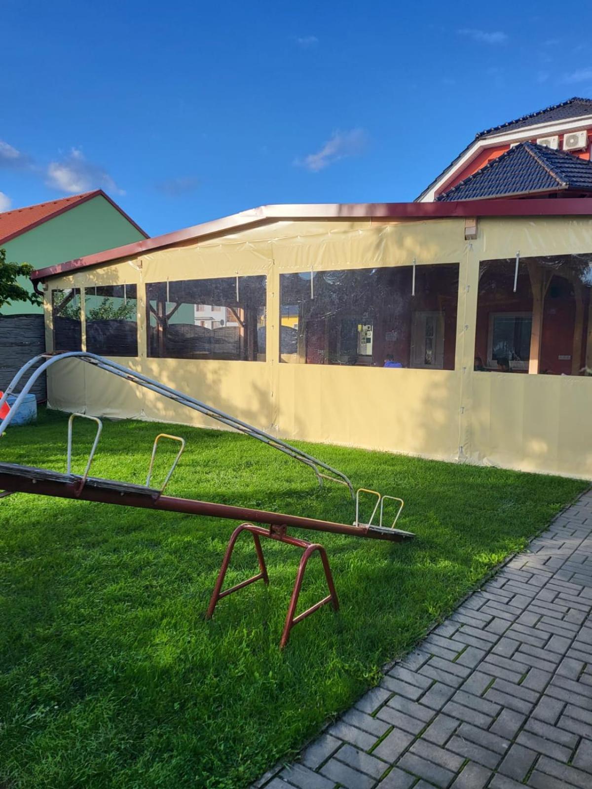 Restaurace A Penzion U Jessyho Perná Dış mekan fotoğraf